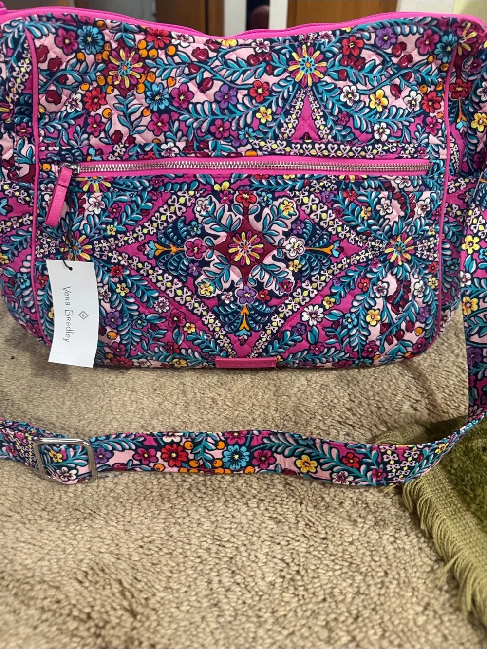 WOW POSHMARK - Authentic Vera Bradley NWT Iconic Large On The Go Crossbody!